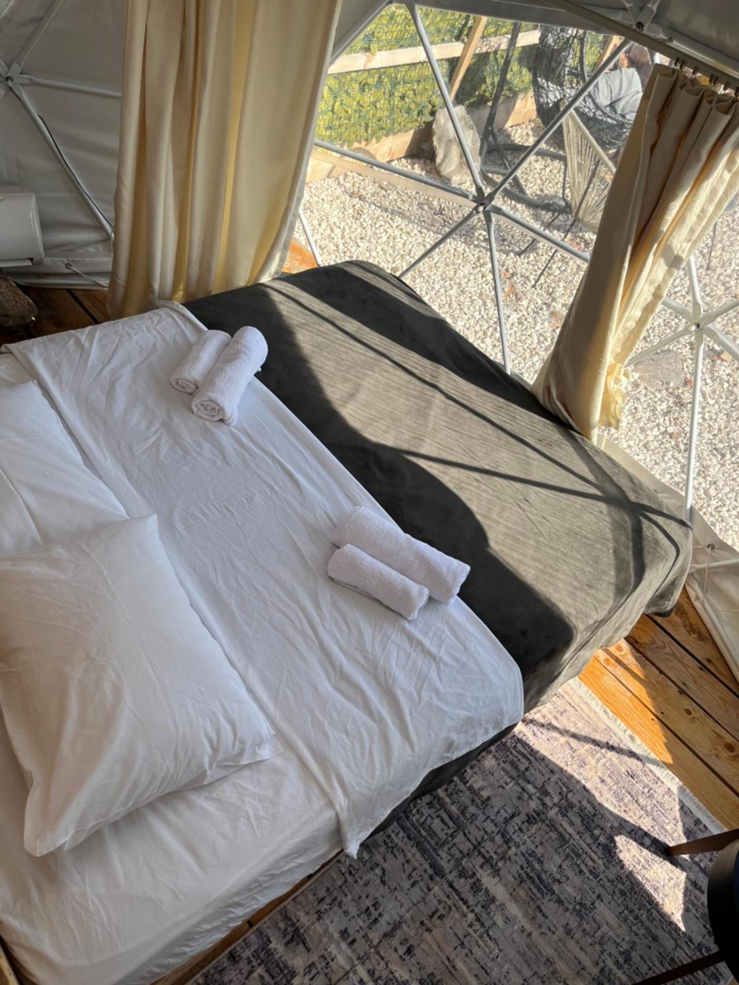 Glamping Peninsula Lustica Rose Villa Tivat Ngoại thất bức ảnh