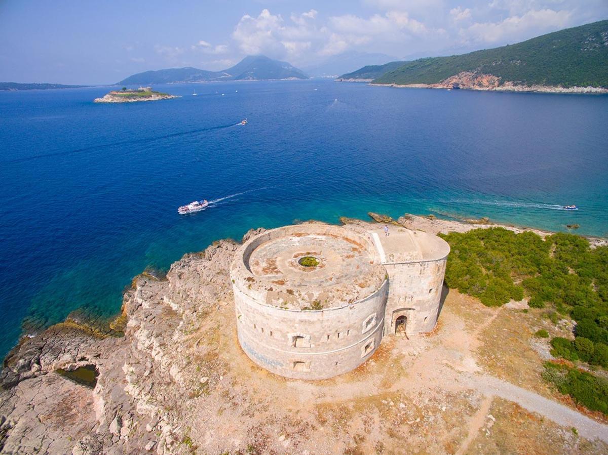 Glamping Peninsula Lustica Rose Villa Tivat Ngoại thất bức ảnh