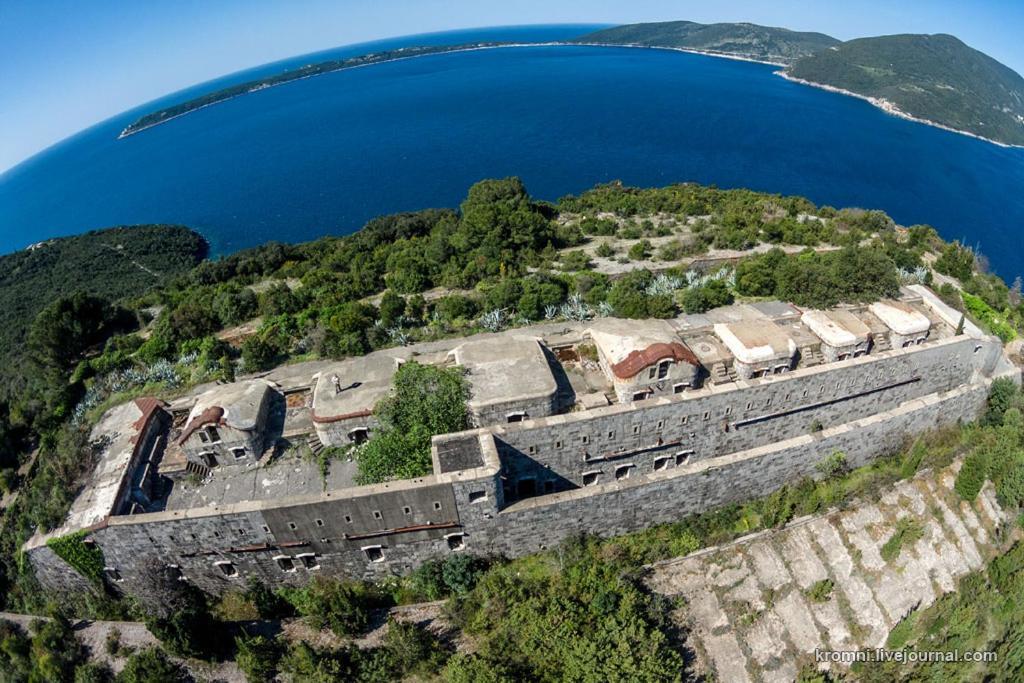 Glamping Peninsula Lustica Rose Villa Tivat Ngoại thất bức ảnh