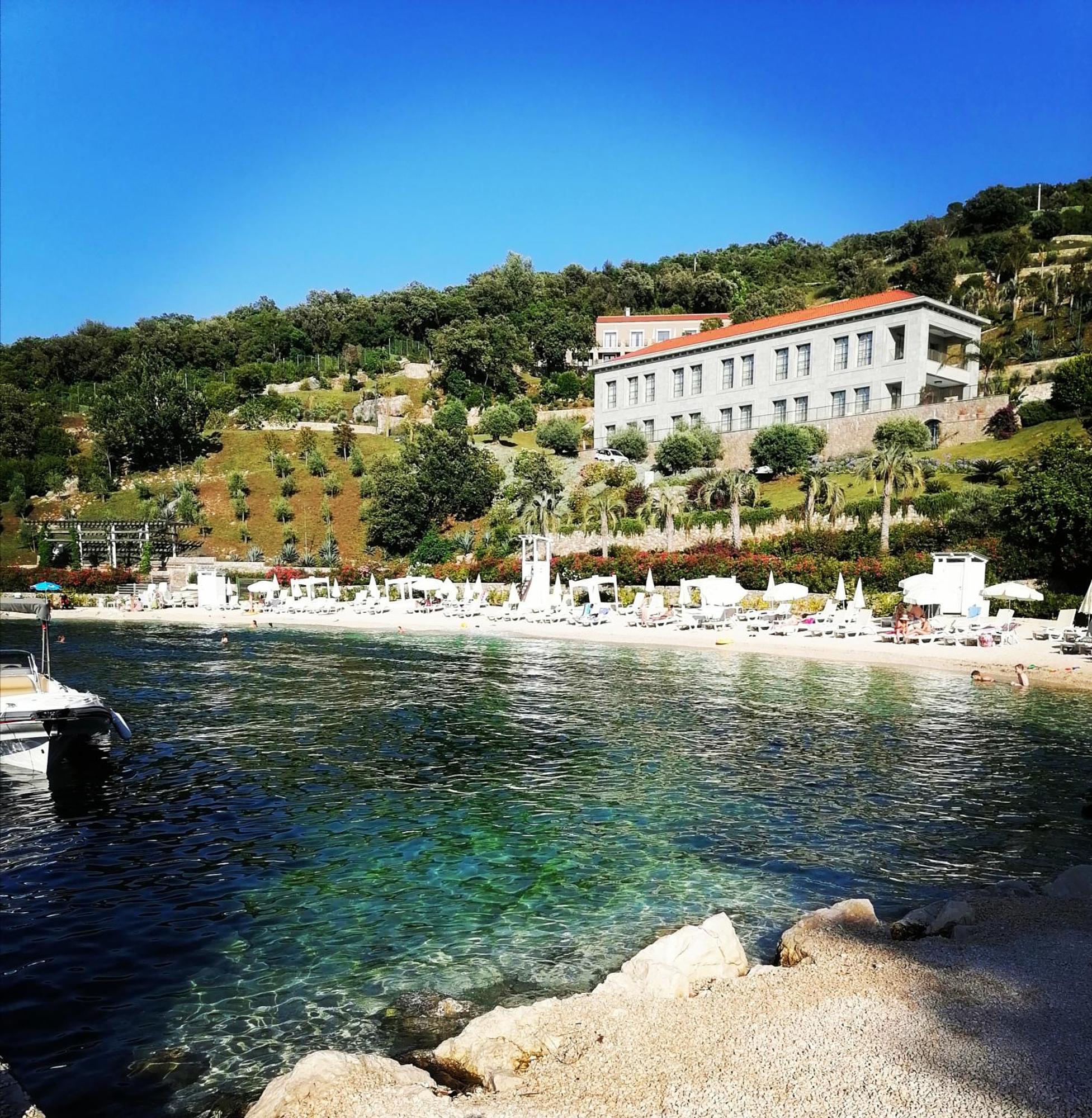 Glamping Peninsula Lustica Rose Villa Tivat Ngoại thất bức ảnh